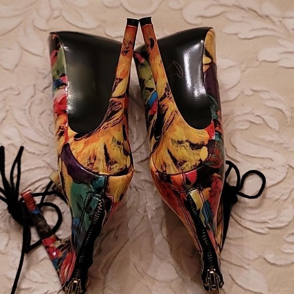 Steve Madden Cythiaa Floral Multi Lace-Up Peep Toe Booties - Picture 8 of 11